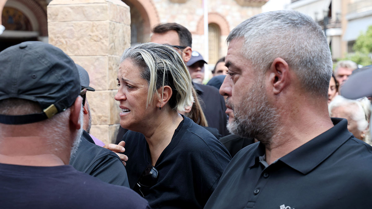 H Mαρία Μαζωνάκη «σπάει» τη σιωπή της και μιλάει πρώτη φορά μετά τον θάνατο του αδελφού της