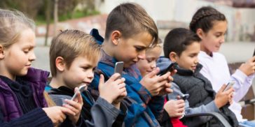 Smartphone και συμπτώματα διατροφικών διαταραχών – Τι δείχνει μελέτη σε σχεδόν 9.000 εφήβους