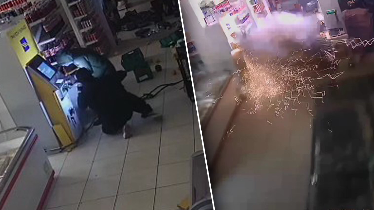 καρέ η ανατίναξη ΑΤΜ από σπείρα στη Φθιώτιδα καρέ η ανατίναξη ΑΤΜ από σπείρα στη Φθιώτιδα