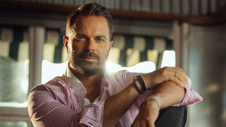 Ηλίας Βρεττός: Το video clip για το οποίο πήρε «Πρόστιμο»