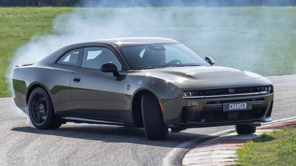 Το νέο Dodge Charger έρχεται Ευρώπη- Επιλέγεις τον 3λτ. βενζινοκινητήρα των 550 ίππων ή την ηλεκτρική έκδοση των 670 ίππων;