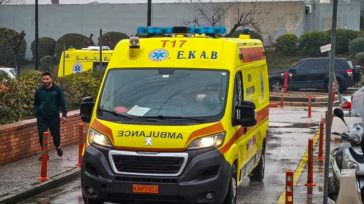 Ηλιούπολη: Καθηγήτρια υπέστη ανακοπή από κεραυνό – Δίνει μάχη στο νοσοκομείο