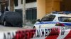 Συναγερμός στη Νίκαια: Άνδρας κρατάει όμηρο τη γυναίκα του μέσα στο σπίτι τους