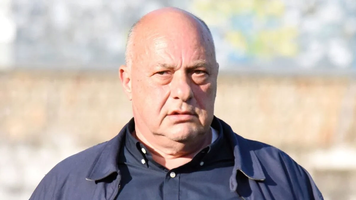 Ο Μπέος τώρα θέλει να απαλλαγεί