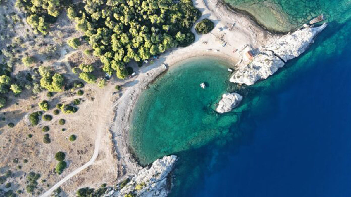 Μυλοκοπή: Η παραλία κοντά στην Αθήνα που μοιάζει με εξωτικό νησί (βίντεο) Μυλοκοπή: Η παραλία κοντά στην Αθήνα που μοιάζει με εξωτικό νησί (βίντεο)