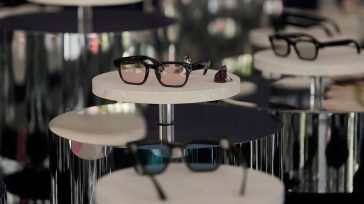 Η Meta παρουσίασε το μέλλον – Νέα γυαλιά εικονικής πραγματικότητας και η συσκευή τσέπης «Charm»