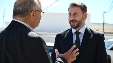 Ανδρουλάκης: «Δεν ψάχνει ο λαός Μεσσίες, εργάτες ψάχνει»