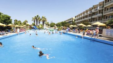 Ρόδος: Ένοχοι και στον δεύτερο βαθμό οι 5 άνδρες για τον θάνατο των 2 αδελφών από τη Γαλλία σε πισίνα ξενοδοχείου
