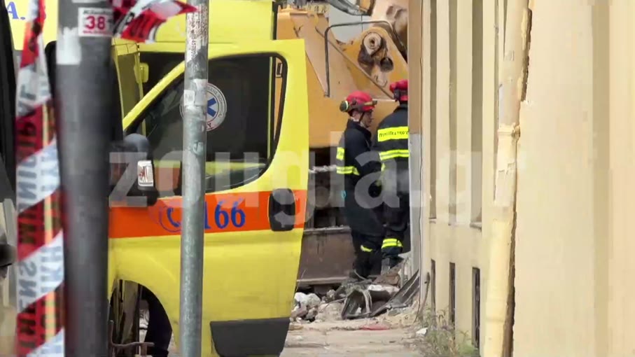 Έκρηξη στην Πλάκα: Οι συγγενείς ζητούν απαντήσεις – «Δεν μπορεί μια απλή διαρροή από θερμοσίφωνα να προκάλεσε τέτοια καταστροφή»