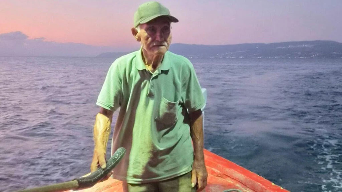 Ερέτρια: Ο 92χρονος καπετάν Δημήτρης Πολυζωίδης, διεκδικεί θέση στο βιβλίο Γκίνες, ως ο γηραιότερος εν ενεργεία ψαράς στον κόσμο! Ερέτρια: Ο 92χρονος καπετάν Δημήτρης Πολυζωίδης, διεκδικεί θέση στο βιβλίο Γκίνες, ως ο γηραιότερος εν ενεργεία ψαράς στον κόσμο!