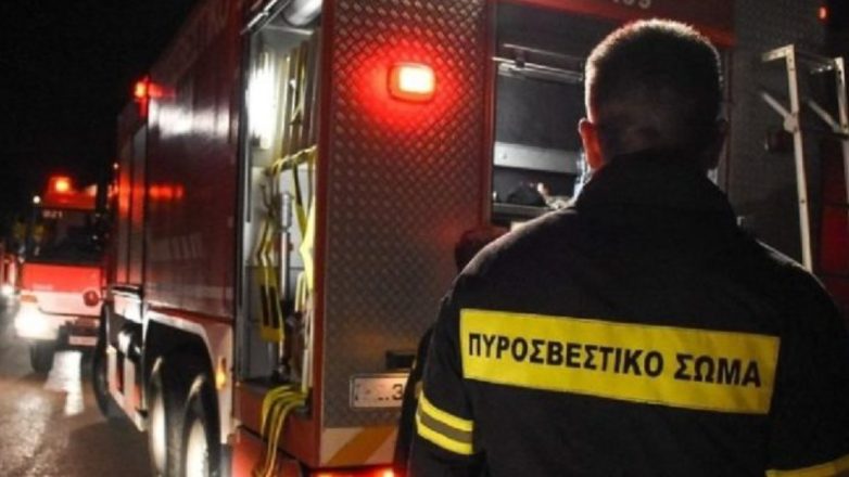 Πολιτικά Εύβοιας: Ζευγάρι εγκλωβίστηκε στις λάσπες λόγω της κακοκαιρίας Πολιτικά Εύβοιας: Ζευγάρι εγκλωβίστηκε στις λάσπες λόγω της κακοκαιρίας