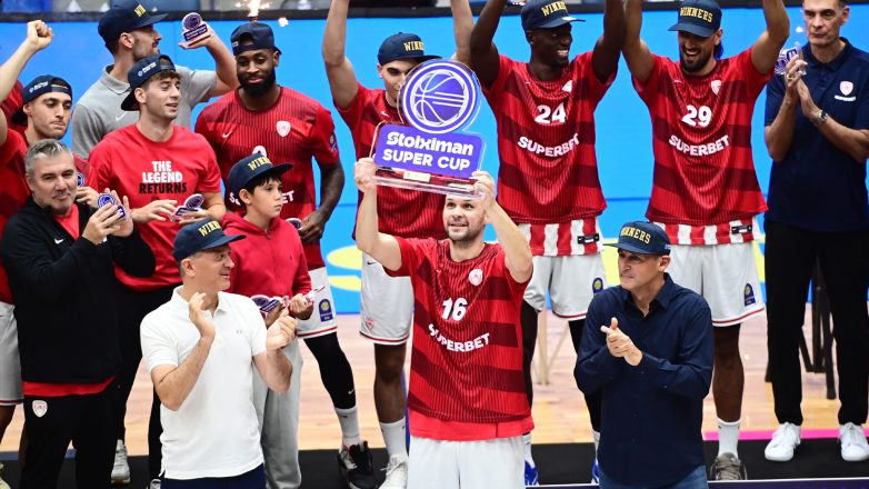 Η ερυθρόλευκη στέψη και ο MVP Βεζένκοφ