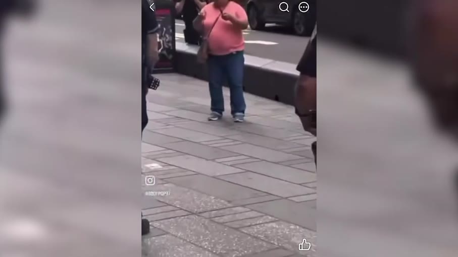 Νέα Υόρκη: Αστυνομικός πυροβόλησε γυναίκα που τραυμάτισε δύο ανθρώπους με μαχαίρι