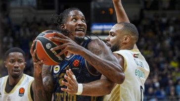 Κυρίαρχη η Φενέρ, 76-66 τη Ντουμπάι