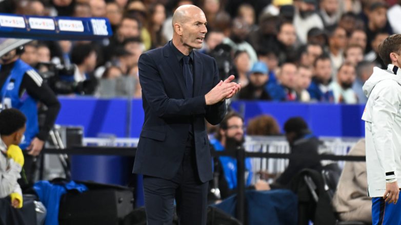 Ζιντάν: «Συγκινήθηκα που επέστρεψα στο Stade de France» Ζιντάν: «Συγκινήθηκα που επέστρεψα στο Stade de France»