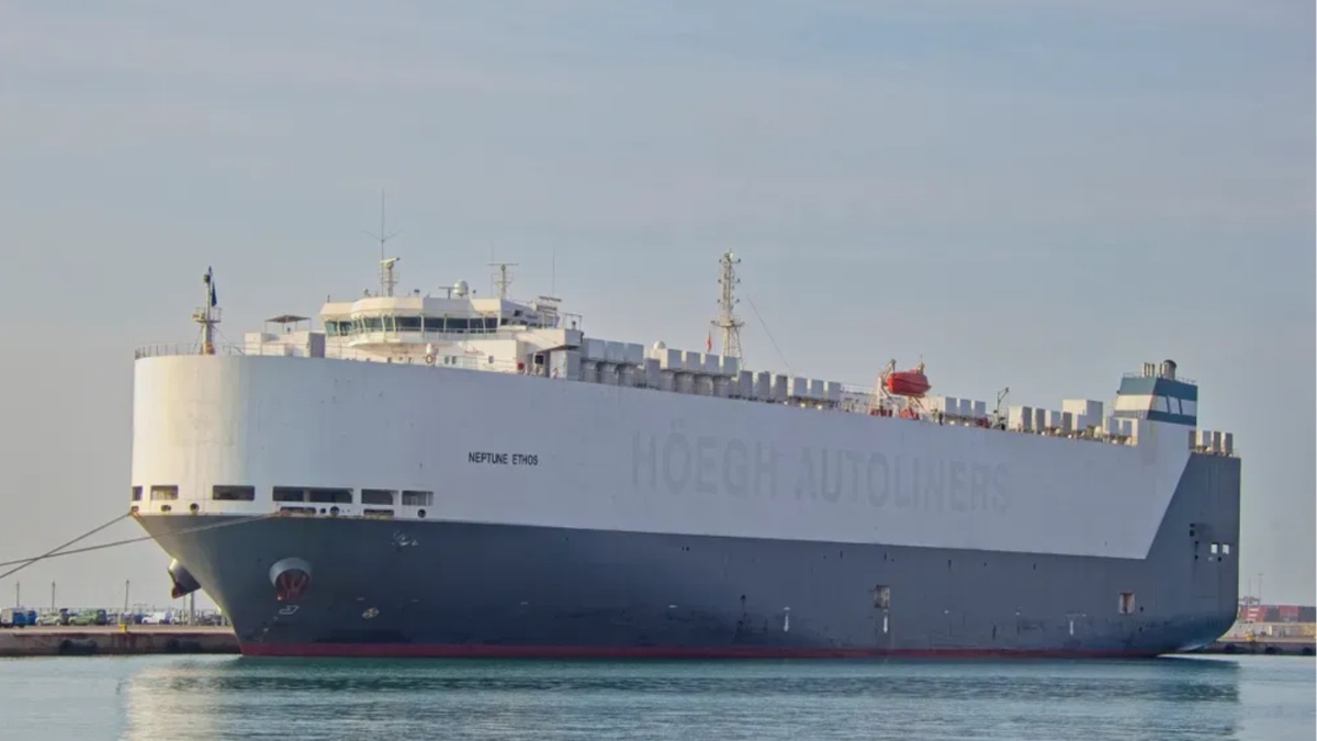 Σαλαμίνα: Αποκολλήθηκε το «Neptune Ethos» – Ρυμουλκείται προς την Ελευσίνα Σαλαμίνα: Αποκολλήθηκε το «Neptune Ethos» – Ρυμουλκείται προς την Ελευσίνα