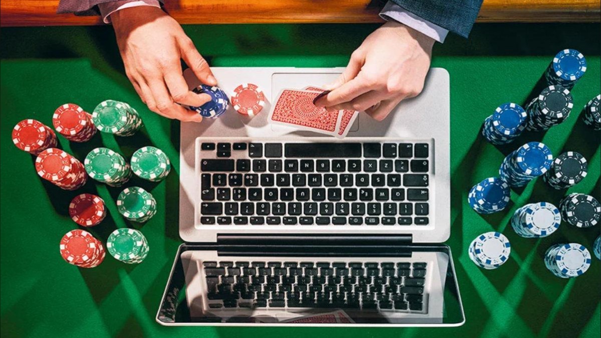 Μηνύσεις σε 18 influencers για προώθηση παράνομου τζόγου Μηνύσεις σε 18 influencers για προώθηση παράνομου τζόγου