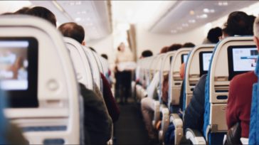 Έβαλε πορνό στο κινητό και άρχισε να αυνανίζεται σε πτήση προς Θεσσαλονίκη