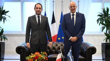 Συνάντηση Δένδια με τον νέο πρέσβη της Γαλλίας στην Αθήνα