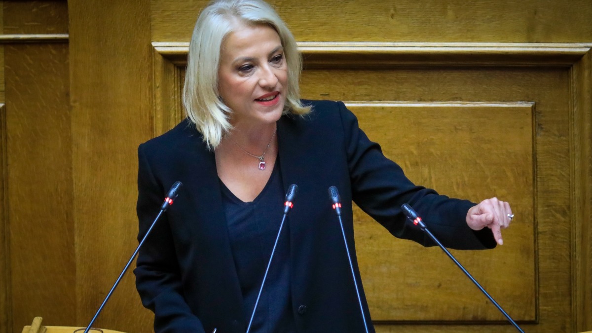 Τελεσίγραφο ΣΥΡΙΖΑ στους 12 ανεξάρτητους βουλευτές για να επιστρέψουν τις έδρες τους