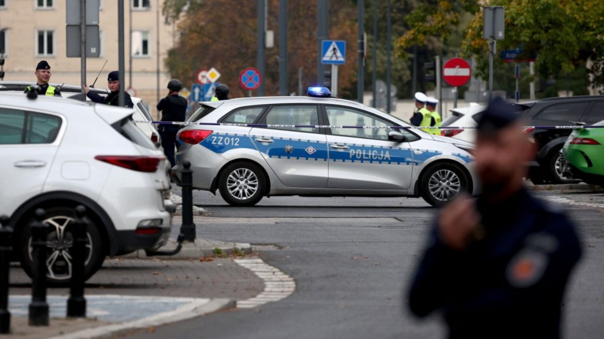 Επτά τραυματίες από επίθεση μαθητή με μαχαίρι σε σχολείο στη Πολωνία Επτά τραυματίες από επίθεση μαθητή με μαχαίρι σε σχολείο στη Πολωνία