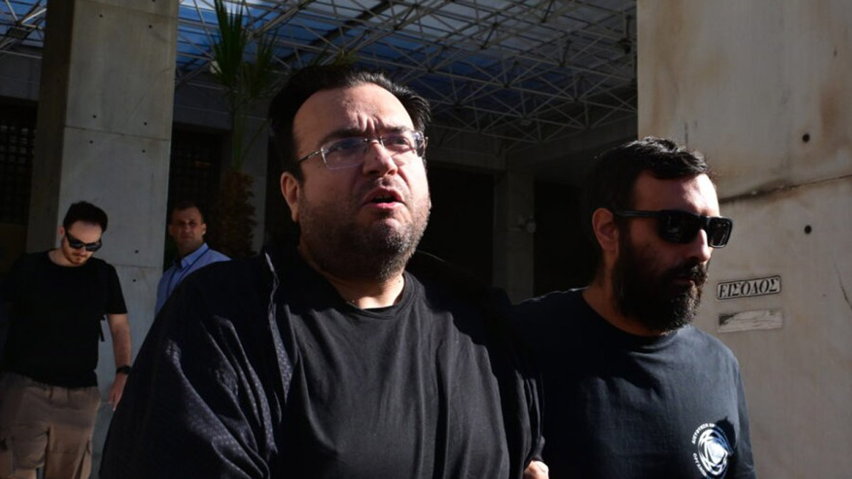 Φίλιππος Καμπούρης: Μεταφέρθηκε εσπευσμένα στο Γεννηματάς Φίλιππος Καμπούρης: Μεταφέρθηκε εσπευσμένα στο Γεννηματάς