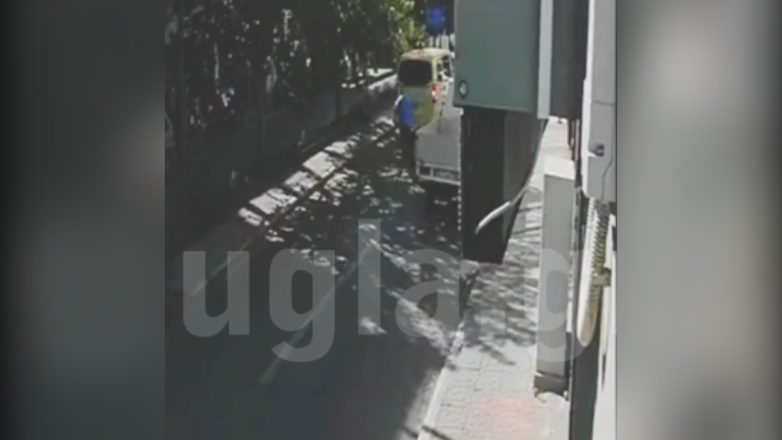Βίντεο από την επίθεση 55χρονου με τσεκούρι σε γυναίκα οδηγό στην Ιερά Οδό Βίντεο από την επίθεση 55χρονου με τσεκούρι σε γυναίκα οδηγό στην Ιερά Οδό