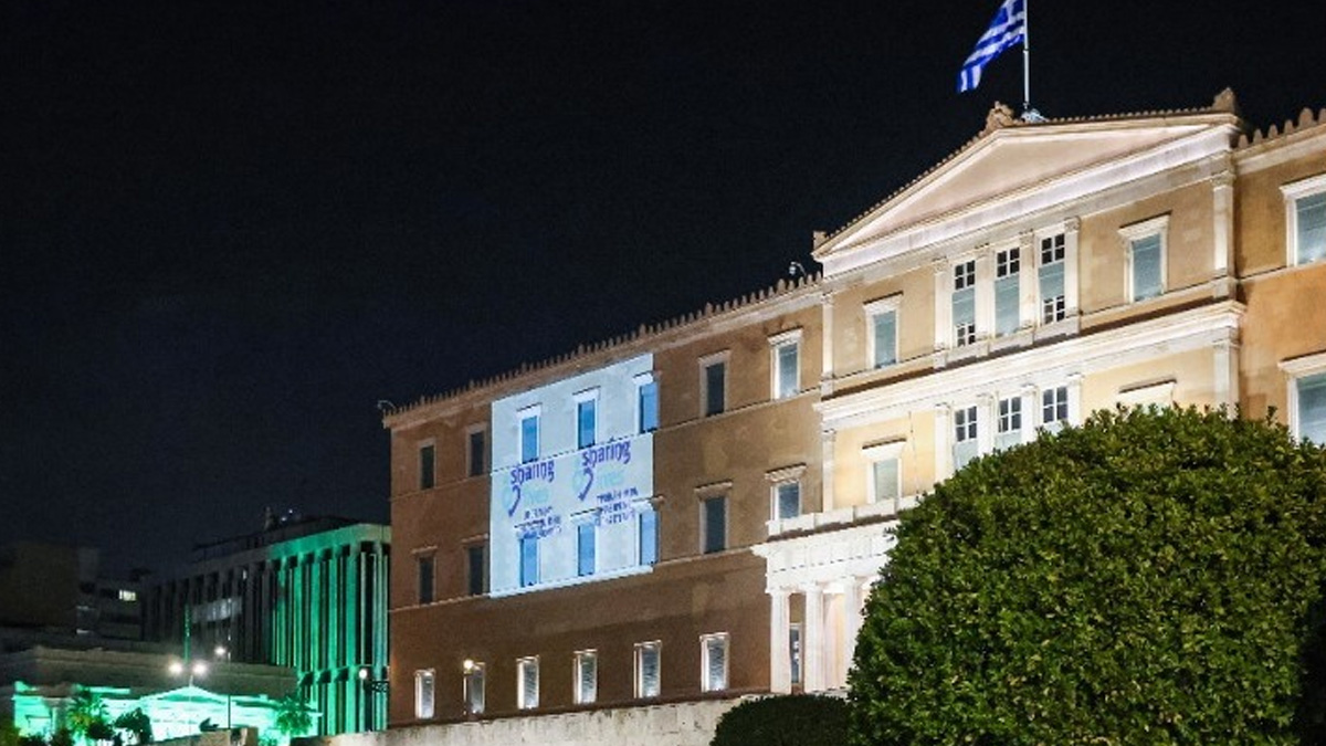 Φωταγωγήθηκε η Βουλή για την Παγκόσμια Ημέρα Δωρεάς Οργάνων και Ιστών Φωταγωγήθηκε η Βουλή για την Παγκόσμια Ημέρα Δωρεάς Οργάνων και Ιστών