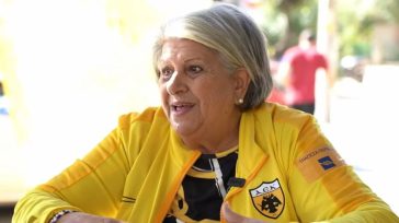 Η «γιαγιά με το καπνογόνο» ανοίγει την καρδιά της