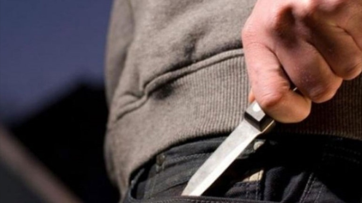 Κρήτη: 18χρονος εισέβαλε σε σπίτι και μαχαίρωσε τον ιδιοκτήτη Κρήτη: 18χρονος εισέβαλε σε σπίτι και μαχαίρωσε τον ιδιοκτήτη