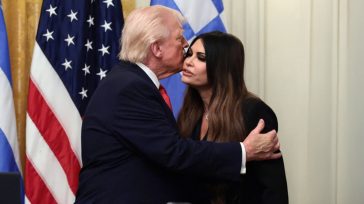 New York Post: Η Γκιλφόιλ ελπίζει σε «χάρη» από τον Τραμπ για αυτό δεν θα αντιδράσει