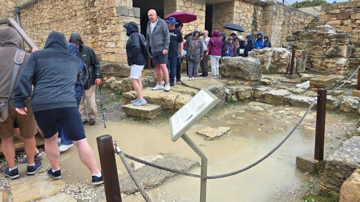 Η κακοκαιρία πλημμύρισε την Κνωσό