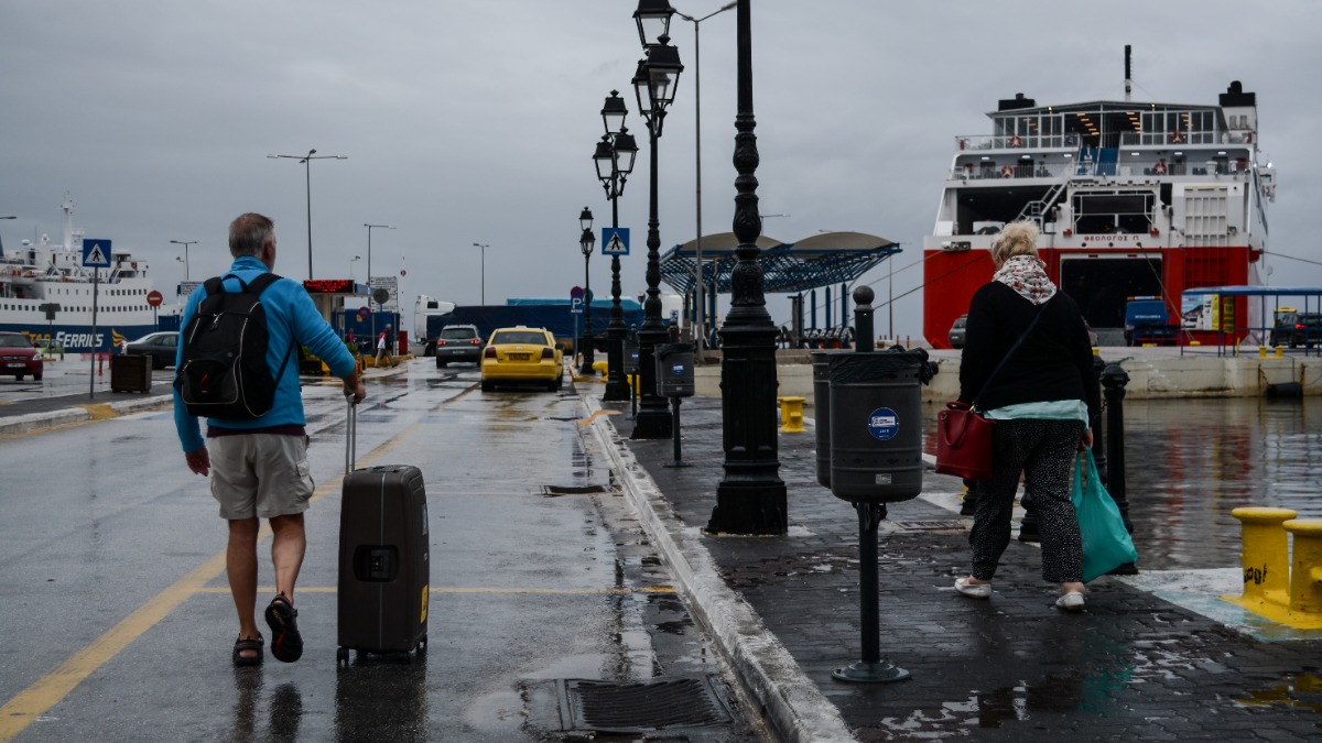 Πολλά μποφόρ και καθυστερήσεις στα λιμάνια Πολλά μποφόρ και καθυστερήσεις στα λιμάνια