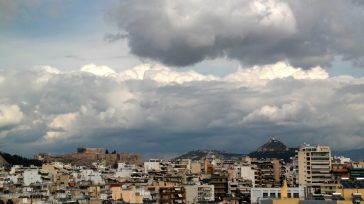 Ρύθμιση και «φρένο» σε διαμερίσματα – «αποθήκες» για μετανάστες