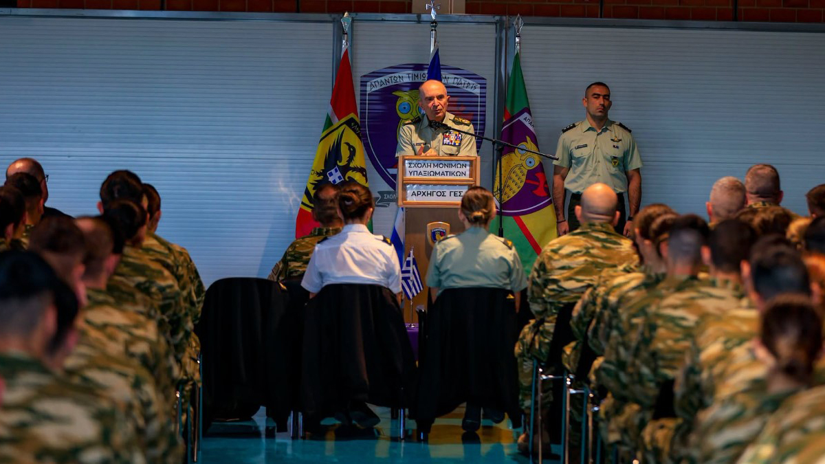 Τρίκαλα: Επίσκεψη του Αρχηγού ΓΕΣ στη Σχολή Μονίμων Υπαξιωματικών