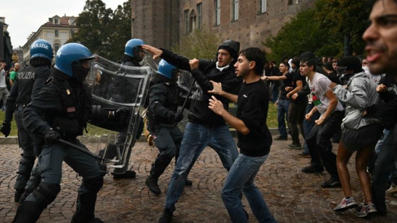 Ιταλία: Χιλιάδες φοιτητές και μαθητές στους δρόμους κατά της κυβέρνησης Μελόνι