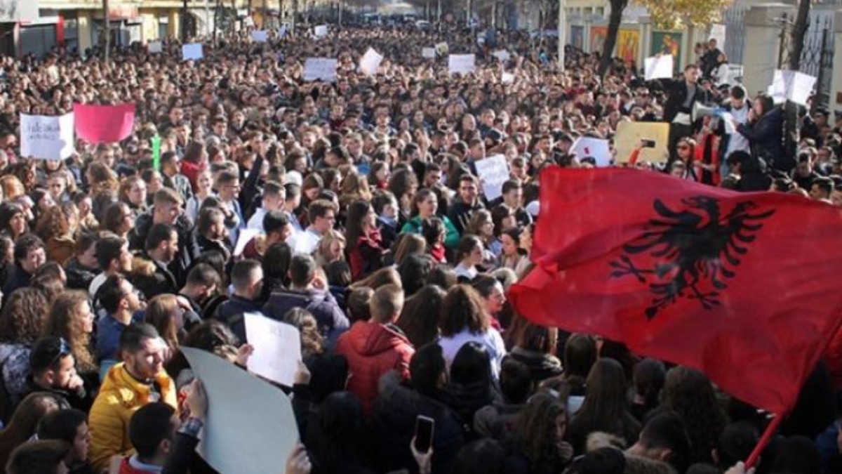 Αλβανία: Η γενιά που επαναστατεί