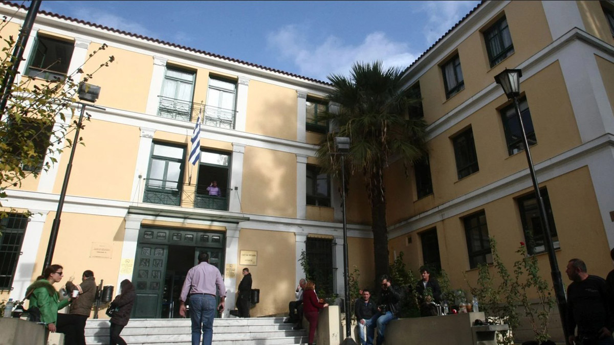 Ο πόλεμος καλά κρατεί στην ΕΠΣ Ζακύνθου Ο πόλεμος καλά κρατεί στην ΕΠΣ Ζακύνθου