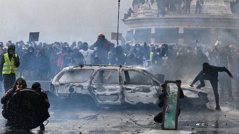 Τα δέκα κλικς που αποτυπώνουν τη βαθιά κοινωνική και πολιτική κρίση στην Ευρώπη Τα δέκα κλικς που αποτυπώνουν τη βαθιά κοινωνική και πολιτική κρίση στην Ευρώπη