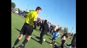 ΗΠΑ: Δύο νεκροί από αυτοκίνητο που μπήκε σε γήπεδο ποδοσφαίρου