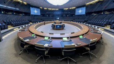ΝΑΤΟ: Στέλνει αεροσκάφη και drone στη Μαύρη Θάλασσα