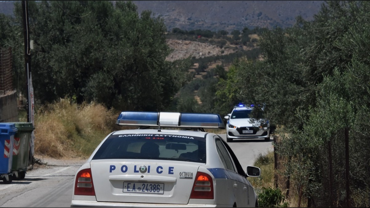 Αμαλιάδα: Έθαψαν τη μητέρα τους στον κήπο γιατί δεν είχαν να πληρώσουν για την κηδεία Αμαλιάδα: Έθαψαν τη μητέρα τους στον κήπο γιατί δεν είχαν να πληρώσουν για την κηδεία