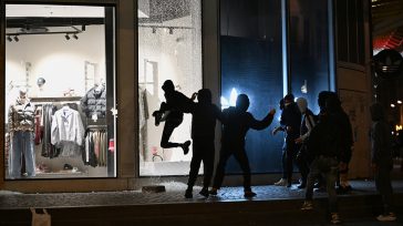 Γαλλία: Στη φυλακή 217 άτομα για τα βίαια επεισόδια του περασμένου Σαββατοκύριακου