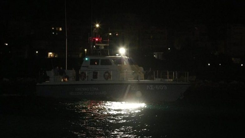 Επιχείρηση διάσωσης 48 μεταναστών νότια της Κρήτης Επιχείρηση διάσωσης 48 μεταναστών νότια της Κρήτης
