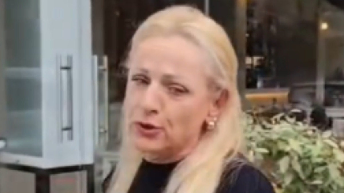 Pizza Fan: «Έδινε πίτσες και εκπτώσεις» – Η ιδιαίτερη υπεράσπιση φίλης του Κωνσταντίνου Αντάρα Pizza Fan: «Έδινε πίτσες και εκπτώσεις» – Η ιδιαίτερη υπεράσπιση φίλης του Κωνσταντίνου Αντάρα