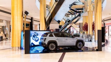 Η ειδική έκδοση Canvas Roof του ολοκαίνουργιου Renault 4 E-Τech electric στο Golden Hall