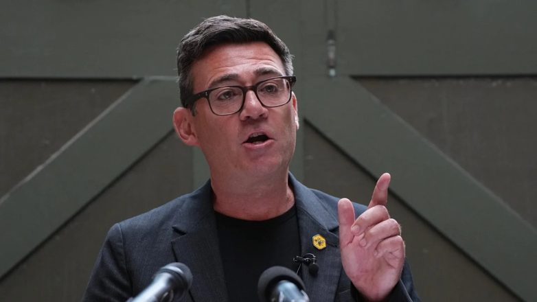 Θέμα ελεύθερης μετακίνησης των Βρετανών στην Ε.Ε. από τον Άντι Μπέρναμ Θέμα ελεύθερης μετακίνησης των Βρετανών στην Ε.Ε. από τον Άντι Μπέρναμ
