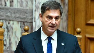 Θεοχάρης: Δεν ήταν μυστική η συνάντηση στην Αθηναϊκή Λέσχη