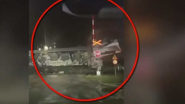 Λάρισα: Τρένο διέσχισε διάβαση με τη μπάρα σηκωμένη