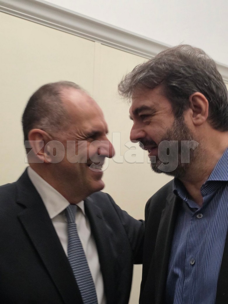 Ο Υπουργός Εξωτερικών Γιώργος Γεραπετρίτης συνομιλεί με τον πρόεδρο των «AHEPA Bronx», κ. Γιώργο Στόϊκο